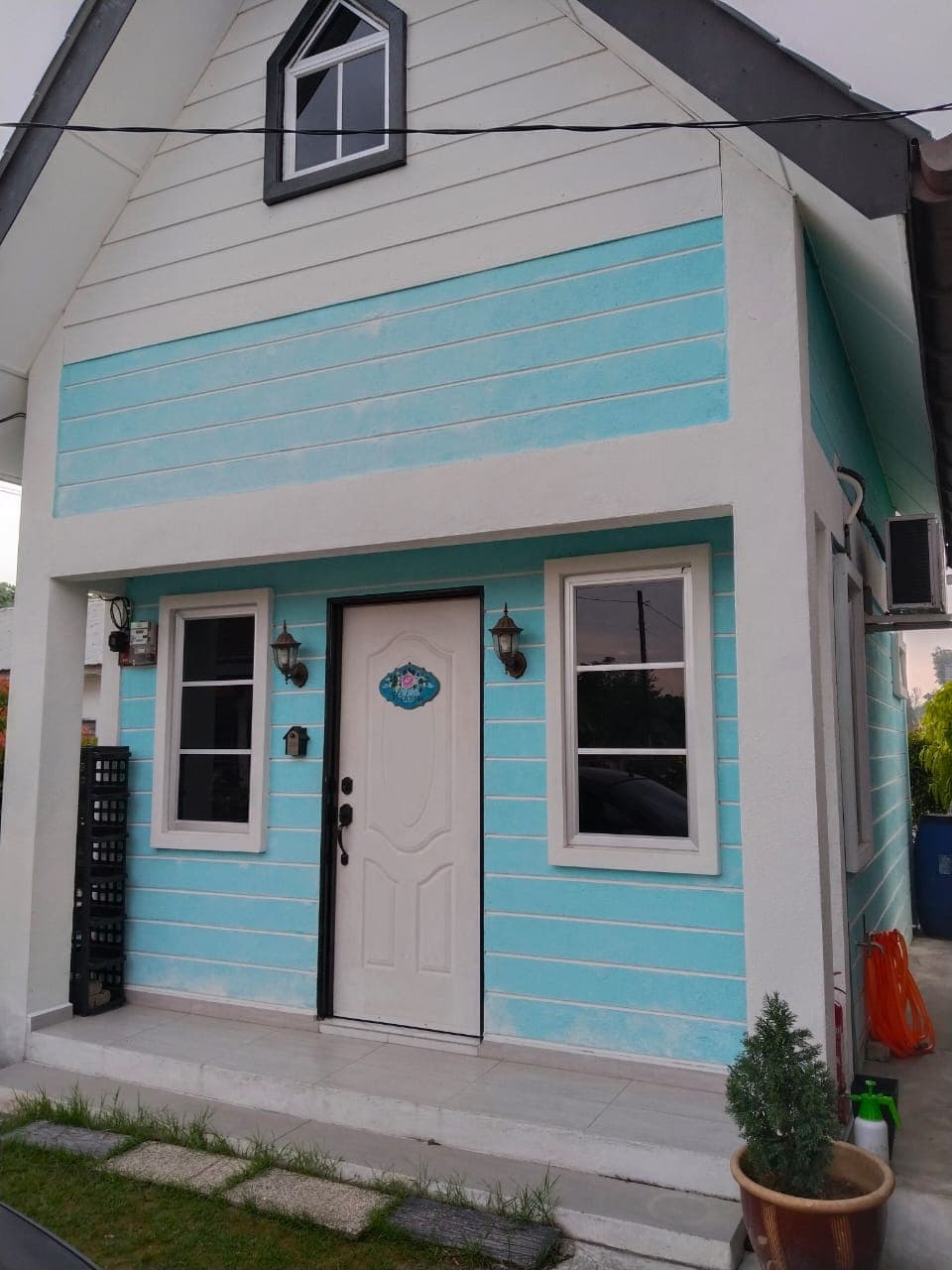 Amirul's Homestay — tiny house front view